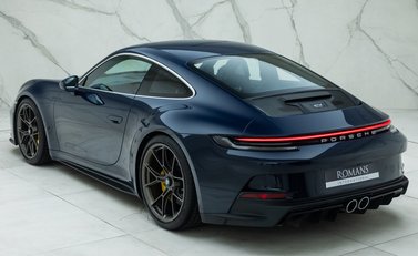 Porsche 911 GT3 TOURING (992) 12