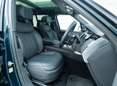 Land Rover Range Rover P530 SV 13