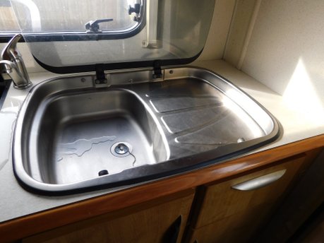 Auto-Trail Apache 630 SE 4 Berth Motorhome Fiat Ducato 2.3 JTD Chassis 22