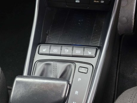 Hyundai BAYON 1.0 T-GDi MHEV Premium SUV 5dr Petrol Hybrid DCT Euro 6 (s/s) (100 ps) 43