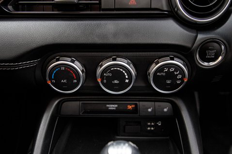 Mazda MX-5 SPORT 34