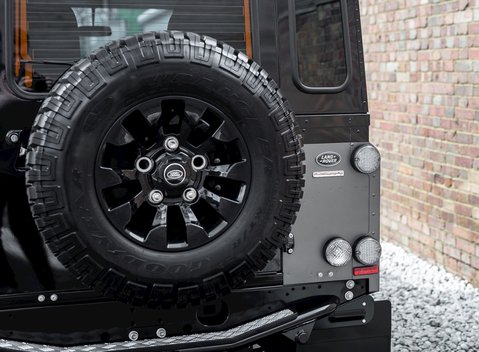 Land Rover Defender 90 Autobiography Edition 25