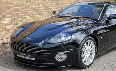 Aston Martin Vanquish S 5