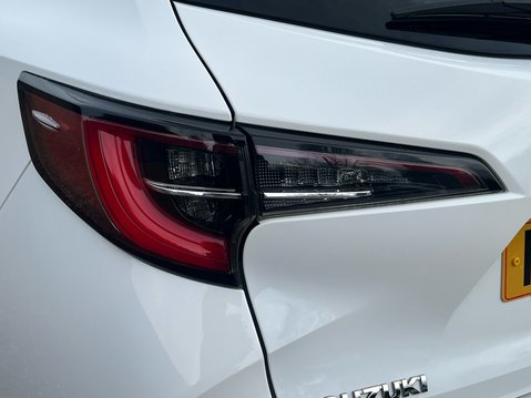 Suzuki Swace MOTION 19