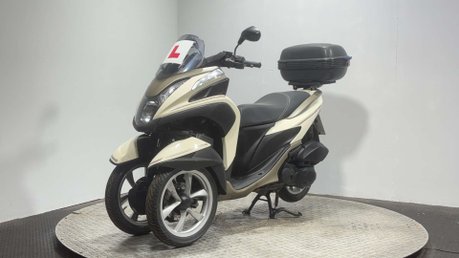 Yamaha Tricity 125 2015 3 WHEELER TRIKE 125CC PROJECT BIKE SPARES OR REPAIR LEARNER 5