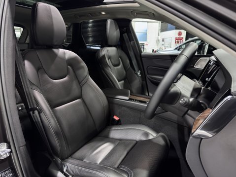Volvo XC60 B5 ULTIMATE AWD MHEV 40
