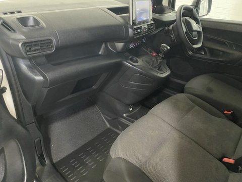 Peugeot Partner BLUEHDI PROFESSIONAL PREMIUM PLUS L1 12