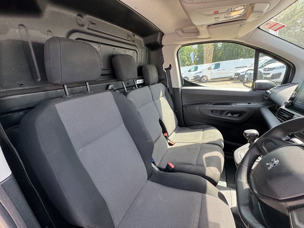 Peugeot Partner SWB L1H1 Low Roof Professional Air Con EURO 6 13