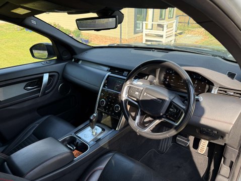 Land Rover Discovery Sport 2.0 Discovery Sport R-Dynamic HSE D MHEV Auto 4WD 5dr 74