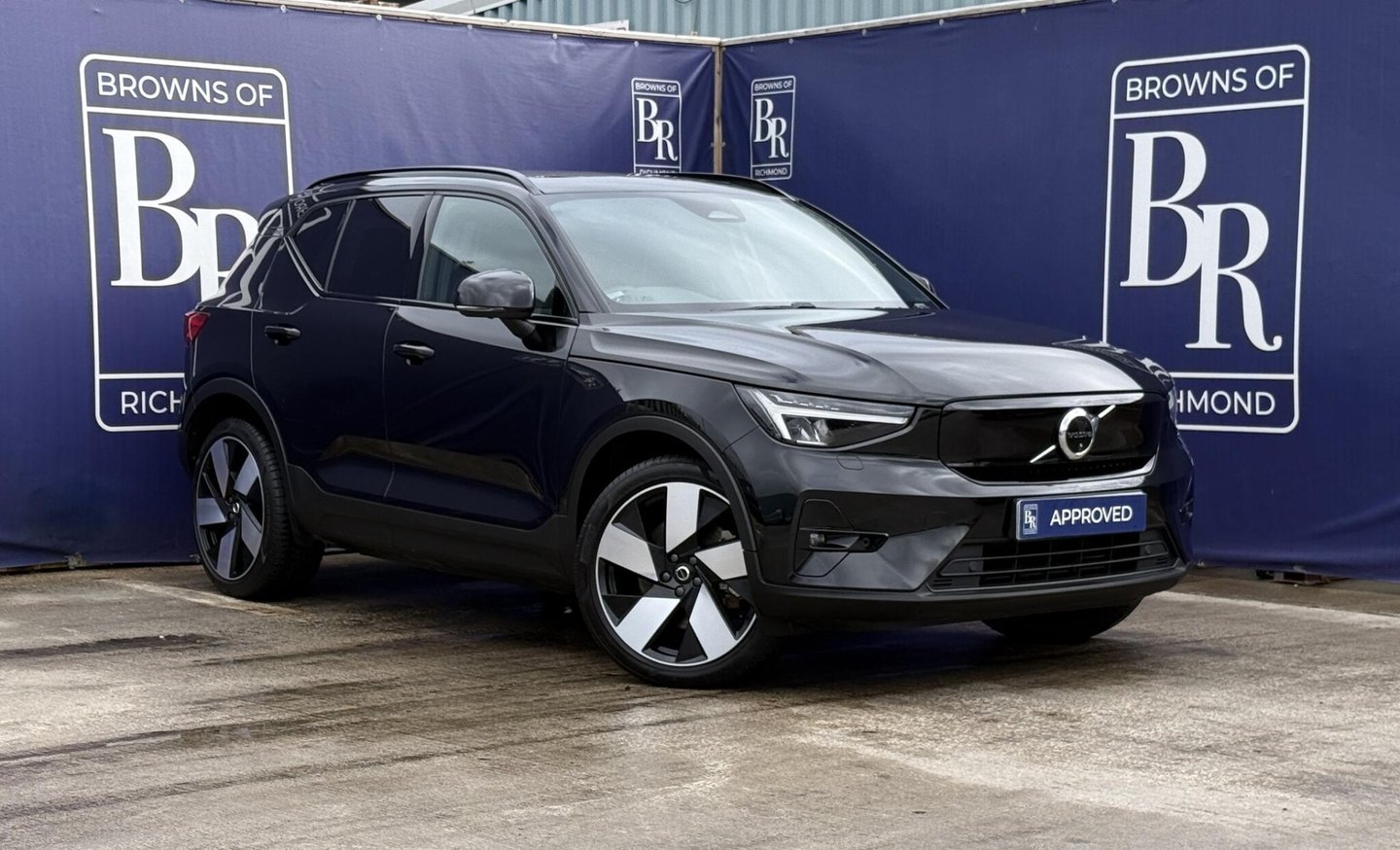 2023 Volvo XC40