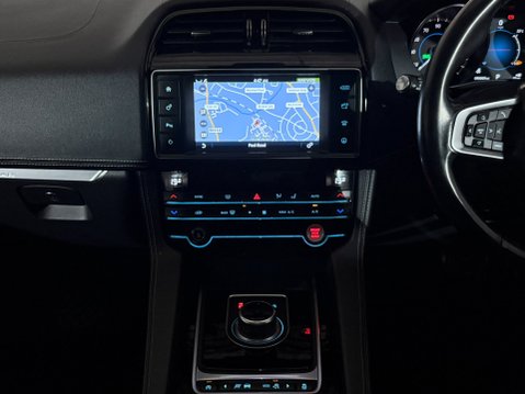 Jaguar F-Pace R-SPORT AWD 15