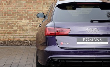 Audi RS6 Avant 12