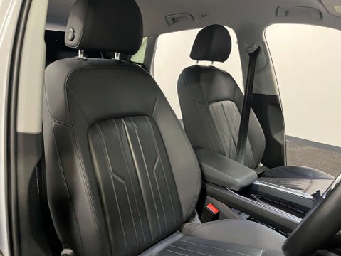 Audi E-Tron e-tron Technik 50 Quattro 4WD 5dr 14