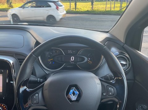 Renault Captur 1.5 dCi ENERGY Dynamique Nav Euro 6 (s/s) 5dr 29