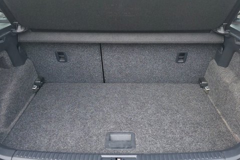 Volkswagen Polo 1.2 SE TSI AUTOMATIC.. 10 MAIN DEALER SERVICES.. £20 R/TAX..1OWNER  18