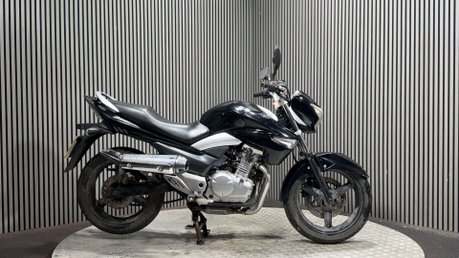 Suzuki Inazuma GW 2013 13K GOOD RUNNING PROJECT BIKE SPARES OR REPAIR 250CC A2 1