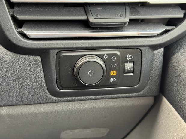 Ford Transit Custom SWB L1H1 Low Roof Limited 300 Air Con Alloys Camera Sensors Euro 6 21