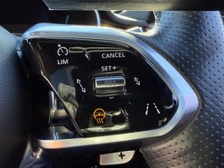 Jaguar F-Pace 2.0 D200 MHEV R-Dynamic Black SUV 5dr Diesel Auto AWD Euro 6 (s/s) (204 ps) 36