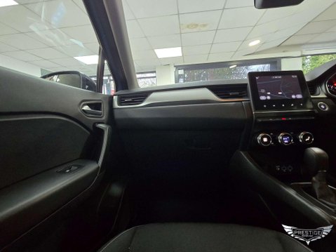 Renault Captur 1.3 TCe Iconic EDC Euro 6 (s/s) 5dr 46