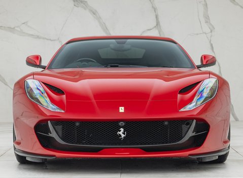 Ferrari 812 Superfast 4