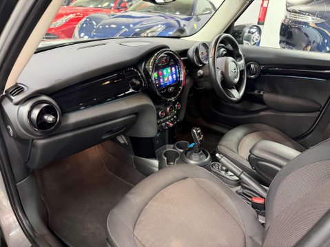 Mini Hatch 1.5 Cooper Classic Hatchback 5dr Petrol Steptronic Euro 6 (s/s) (136 ps) 31