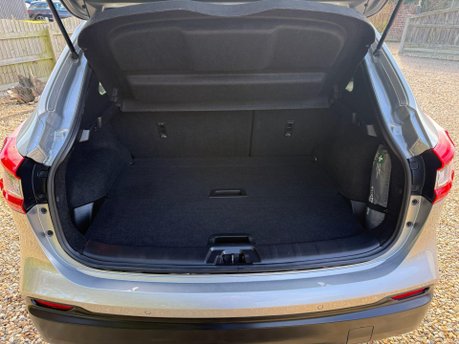 Nissan Qashqai 1.5 dCi Tekna Euro 6 (s/s) 5dr 27