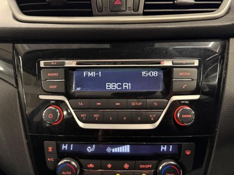 Nissan Qashqai 1.5 dCi Acenta 2WD Euro 5 (s/s) 5dr 26