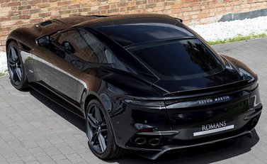 Aston Martin DBS Superleggera 9