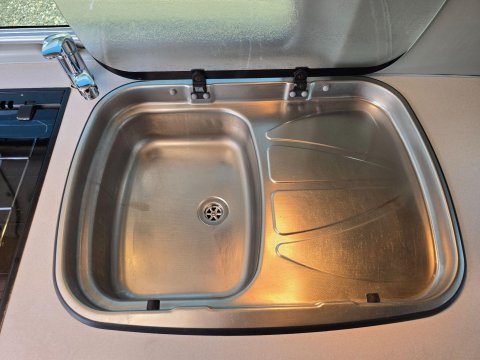 Auto-Sleepers Orian Pavo 33