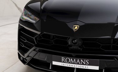 Lamborghini Urus 24