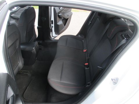 Ford Focus 1.0T EcoBoost ST-Line Euro 6 (s/s) 5dr 30