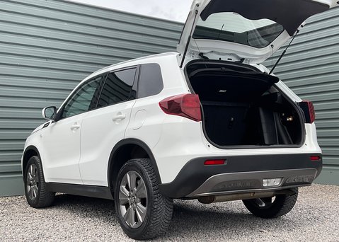 Suzuki Vitara SZ-T BOOSTERJET MHEV 15