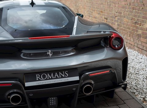 Ferrari 488 Pista 24