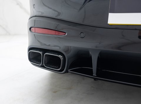 Mercedes-Benz Amg GT 63 PREMIUM + 40