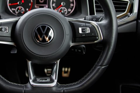 Volkswagen Polo R-LINE TSI 20
