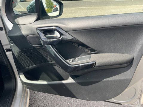 Peugeot 208 1.2 PureTech Allure Premium Euro 6 5dr 33