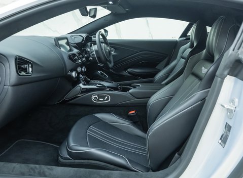 Aston Martin V8 Vantage 16