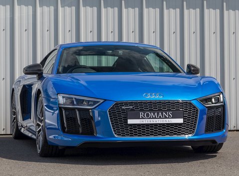 Audi R8 V10 Plus 1