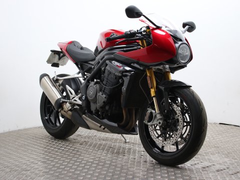 Triumph Speed Triple SPEED TRIPLE 1200 RR 11