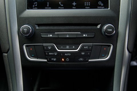 Ford Mondeo ST-LINE TDCI 35