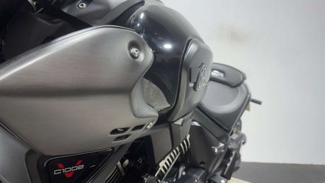 MBP C 2024 ONLY 3K 1 OWNER CRUISER BIKE 1000CC TOURER BIKE 9