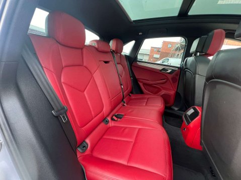 Porsche Macan 3.0 Macan S Semi-Automatic 4WD 5dr - NATIONAL DELIVERY* 38