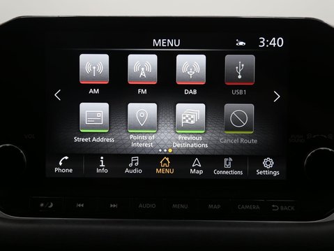 Nissan Qashqai 1.3 DIG-T MHEV N-Connecta Euro 6 (s/s) 5dr 17