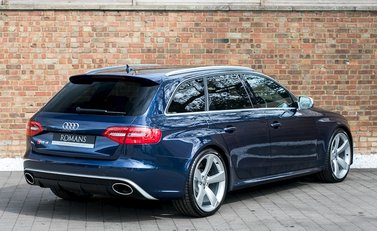 Audi RS4 Avant 7