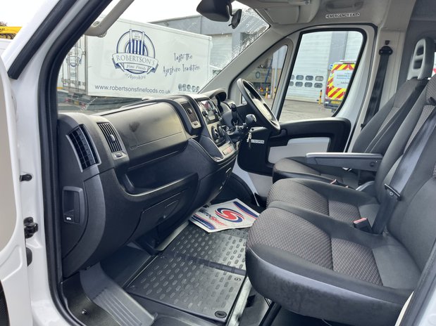 Peugeot Boxer PEUGEOT BOXER 440 L4H2 BLUE 17 SEATER MINIBUS 22