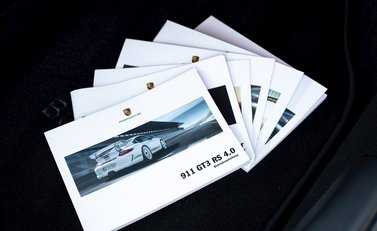 Porsche 911 GT3 RS 4.0 LHD 35