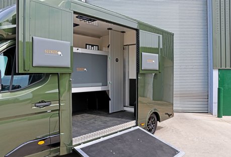 Renault Master BRAND NEW 3.5 TON STALLION BUILD EXTREME HEAVY DUTY HORSEBOX FROM SEEKER 
