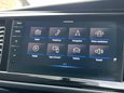 Volkswagen Caravelle 2.0 TDI Executive MPV 5dr Diesel DSG Euro 6 (s/s) (150 ps) 44