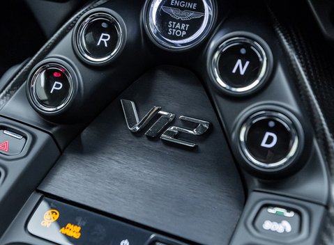 Aston Martin V12 Vantage 24