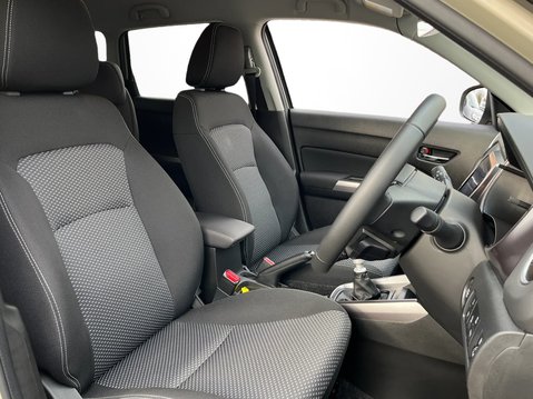 Suzuki Vitara 1.4 Boosterjet Mild Hybrid Motion 5dr 13